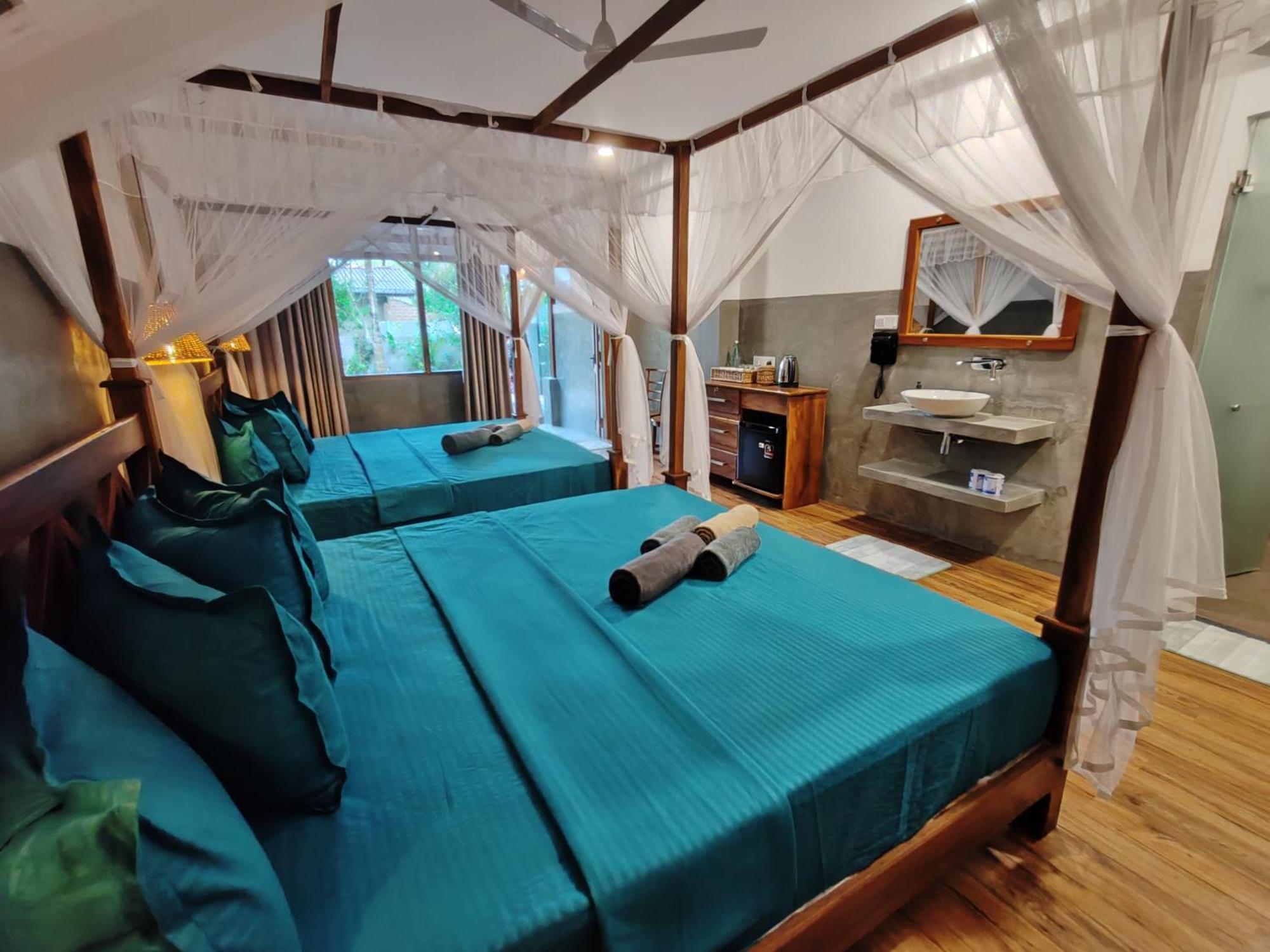 The Jungle View Hotel Mirissa Room photo